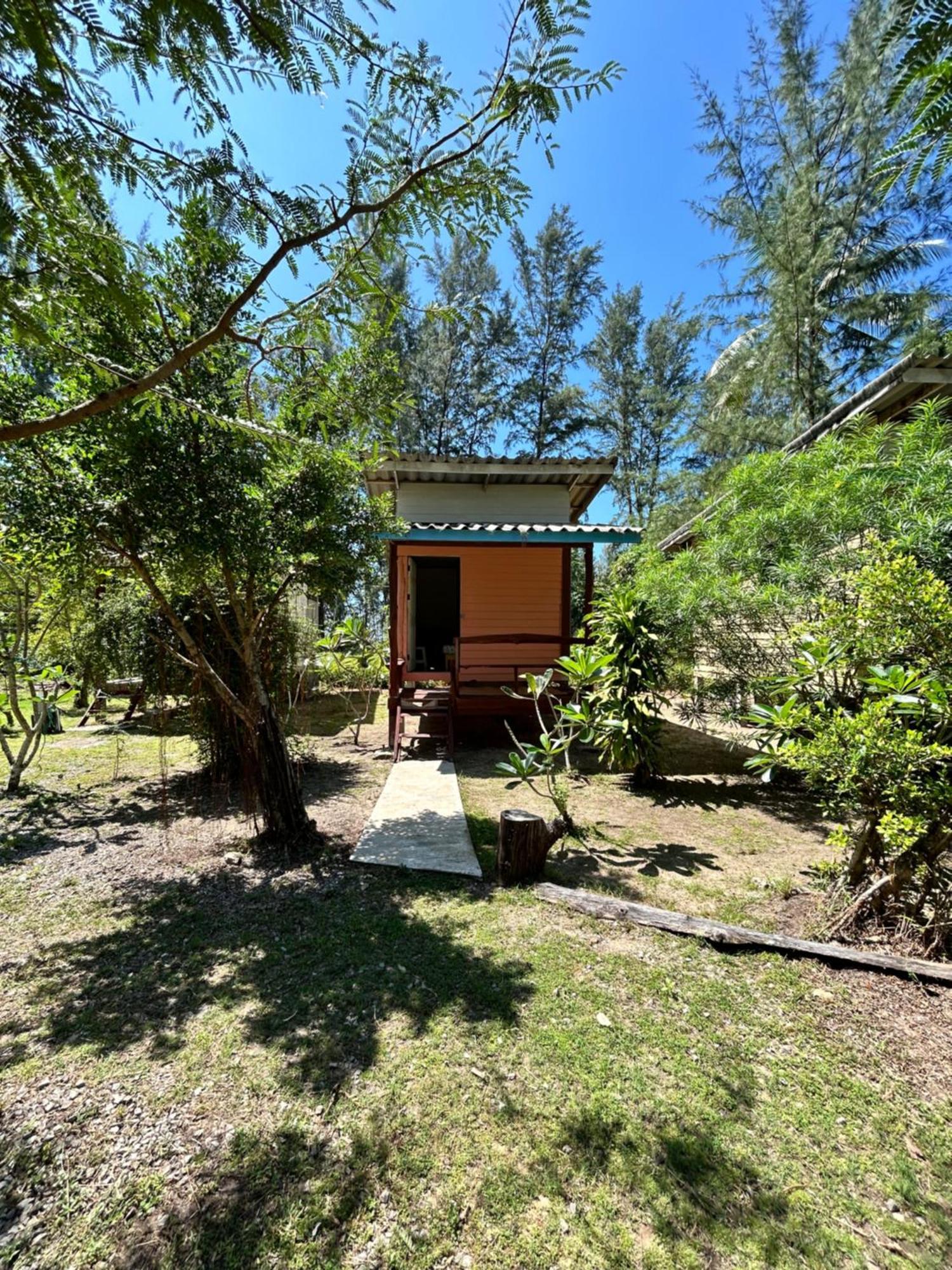 Neverland Beach Village Bungalows 란타섬 외부 사진